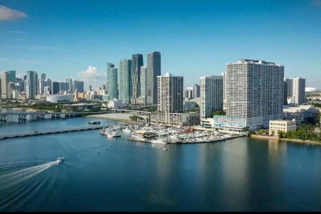 Апартаменты Sol Miami # 2 With Free Parking Экстерьер фото